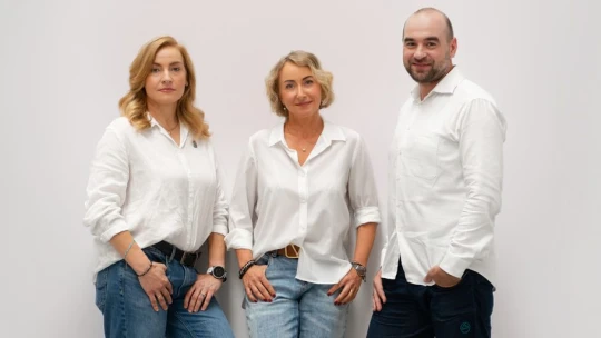 Roky podnikali bez zisku, potom postavili vlastnú továreň a pandémia ich vystrelila na miliónové tržby