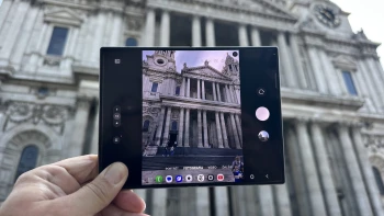Skladačka od Apple trhu iba pomôže a my máme sedemročný náskok, hovorí šéf zo Samsungu