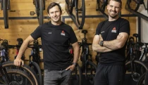 Od študentských bokoviek k 20 miliónom. Kamaráti predávajú bicykle, kávu aj zážitky