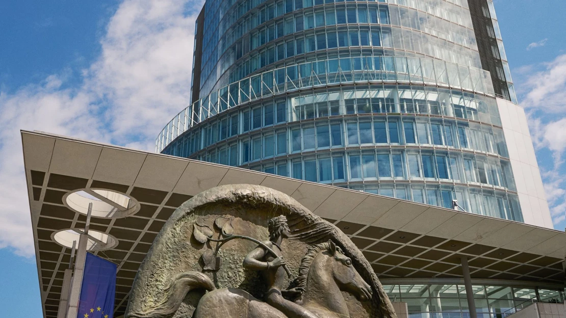 Slovenské banky majú najnižšiu rentabilitu v regióne. SBA varuje pred dopadmi bankového odvodu