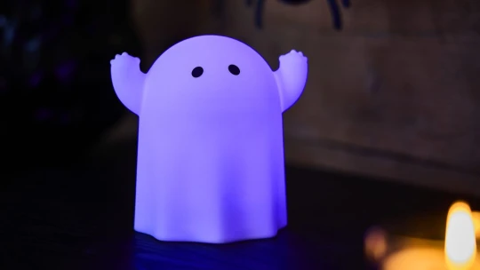 IKEA trafila sezónny hit. Nenápadná lampa sa stala virálnym fenoménom a dorazila aj na Slovensko