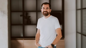 Namiesto kata spojenec. Umelá inteligencia mala Heureku zabiť, jej šéf sa však chce zviezť na jej vlne