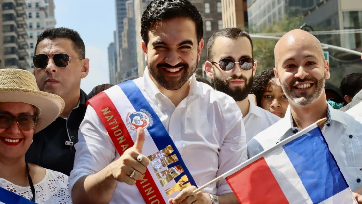 Starosta New Yorku objavil komunizmus. Hovorí mu lacné potraviny