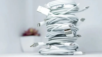 Z pražského skladu až do Grónska. České príslušenstvo k elektronike potichu dobýva svet