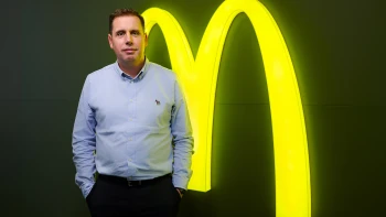 Pri výbere franšízanta sme veľmi selektívni. Riaditeľ McDonald’s odhaľuje zákulisie značky, ktorá náramne zarába  