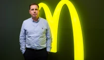 Pri výbere franšízanta sme veľmi selektívni. Riaditeľ McDonald’s odhaľuje zákulisie značky, ktorá náramne zarába  