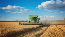 Farmári vymieňajú vidly za drony. Agrosektor sa zbavuje nálepky zastaraného odvetvia