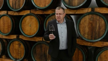 Ľudia pijú menej, ale vyberajú si lepšie. Vinárstvo musí vedieť reagovať, hovorí enológ Jaroslav Žák