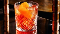 Milióny v horkom drinku. Na čo myslieť, keď si dáte negroni?