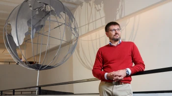 Vojna ho priviedla späť na Slovensko. Absolvent Oxfordu teraz v Bratislave buduje univerzitné kolégium