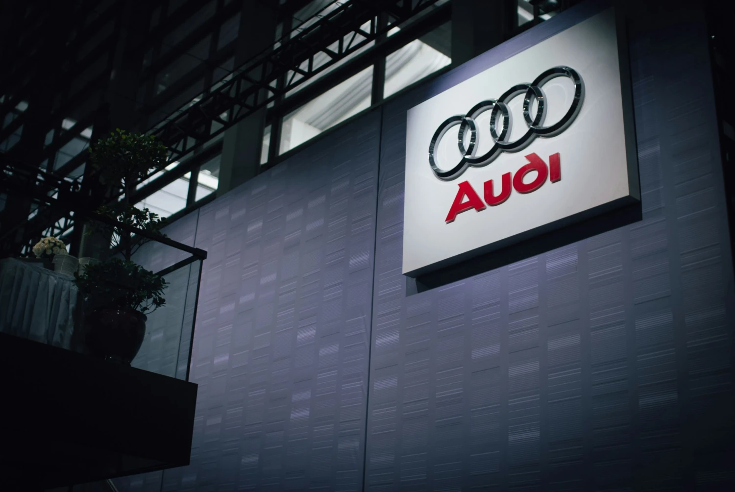 Čistý zisk Audi sa v treťom štvrťroku prepadol o 87 percent